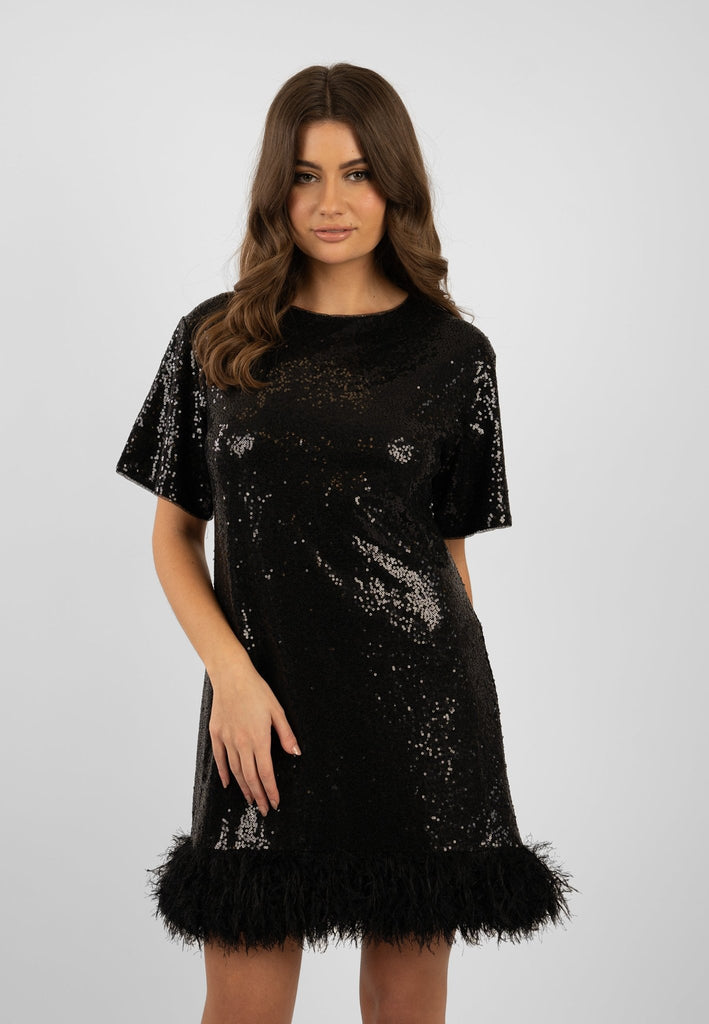 Sequin Dress With Fur Vintage Gucci Dress Gucci Fall 2006 Runway Sequin Fur Scarf Dress Sequin Dress With Fur Vintage Gucci Dress Gucci Fall 2006 Runway Sequin Fur Scarf Dress